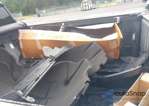 2021 Chevrolet Silverado 1500 4Wd Double Cab Standard Bed Custom z USA, uszkodzony, nr VIN 1GCRYBEK3MZ299202